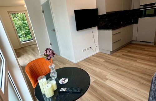 Rheindahlen-Land Apartment | *TOP DEAL* Luxury Apartment with Kitchen