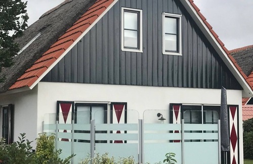 Callantsoog House | Top equipped holiday house "Villa Kiebitz" very close to the great sandy beach