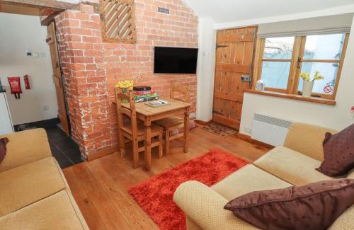 Felton House | Top Farm Cottage