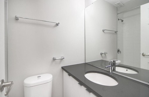 Old Ottawa East Apartment | Top Floor 21