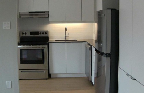 Old Ottawa East Apartment | Top Floor 21