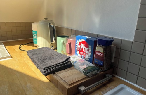 Bishop's Stortford Apartment | Top floor apartment near station