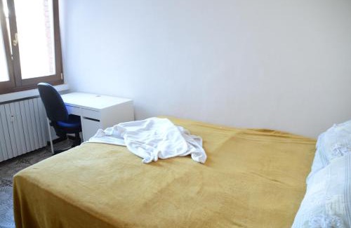 Malgrate Apartment | Top Floor Apartment 5 minutes walk to lake