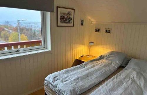Tromsdalen Apartment | Top floor apartment with amazing view and location