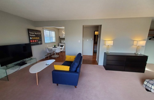 Old Strathcona Condo | TOP FLOOR * BALCONY * WALKABLE * UNIVERSITY * DOWNTOWN * WHYTE AVE * TRANSIT *