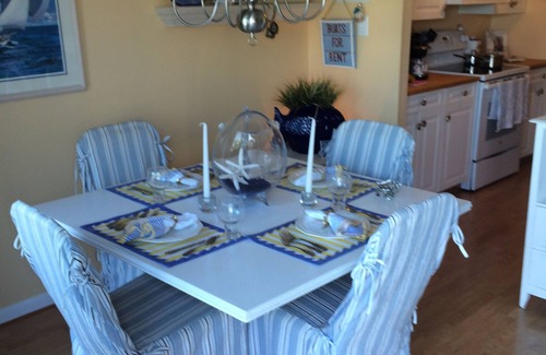 Caine Woods Condo | Top Floor Bayside Family Sized Unit Overlooking Pool
