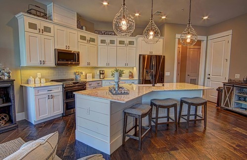 Blue Ridge Condo | Top floor condo overlooking historic Downtown Blue Ridge!