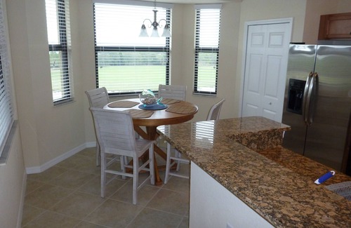 Bradenton Condo | Top Floor Condo With Premium Furnishings