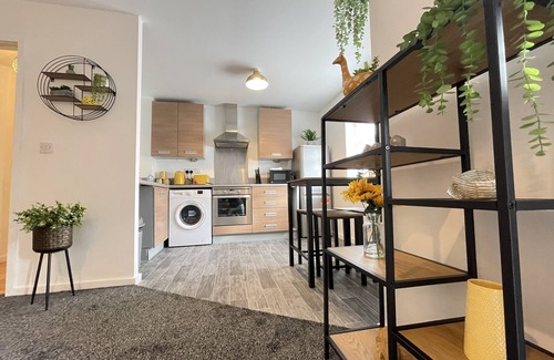 Littleover Apartment | Top Floor Deluxe - With Balcony