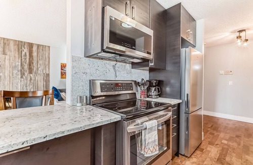 Fort Saskatchewan Apartment | Top Floor Executive Luxury Condo Heated Underground Parking & only 3km’s to Dow