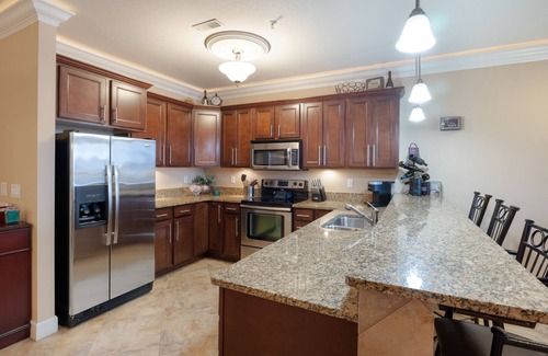 Osage Beach Condo | Top-Floor Lands End Luxury Condo - Elevator - Waterpark - Pool - Wi-Fi & More!