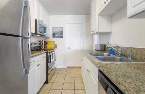 Marina Peninsula Apartment | Top-Floor Marina Escape 3BR Penthouse Ocean View