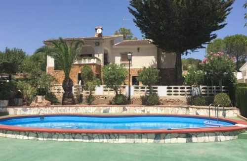 Montserrat Condo | Top floor of a house with pool, available for up to 4 adults