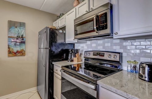 Ocean Cay Condo | Top floor Oceanfront condo that has spectacular ocean views and sunrises. This condo sleeps 6.
