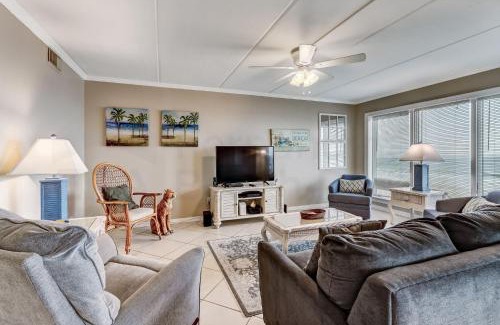 Ocean Cay House | Top floor Oceanfront condo that has spectacular ocean views and sunrises. This condo sleeps 6.