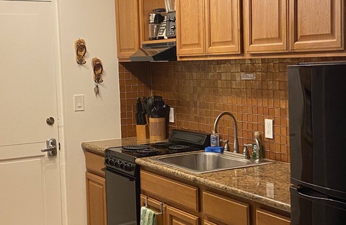 Kahaluu Bay Condo | Top Floor Oceanfront Studio #311 W/LANAI and A/C