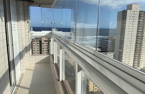 Aviacao Apartment | Top floor (penthouse) overlooking the beach, with barbecue on the balcony