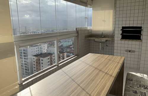 Aviacao Apartment | Top floor (penthouse) overlooking the beach, with barbecue on the balcony