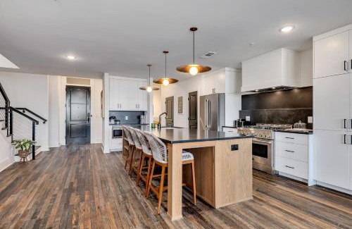Castleberry Hill Apartment | Top Floor Penthouse Lofts