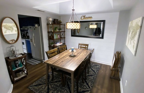 Sugar Mountain Condo | TOP FLOOR SugarTop Condo! Grandfather Mtn Sunrises! Indoor Pool & 2 Hot Tubs