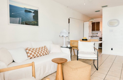 Surfside Beach Condo | Top Floor Surfside Beach Condo with Pool & Easy Beach Access, Pets Welcome