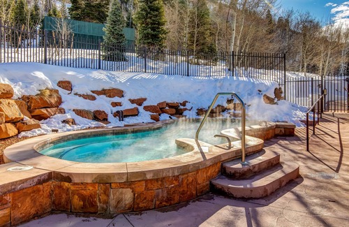 Deer Valley Condo | Top floor, view, Hotel Studio close to everything