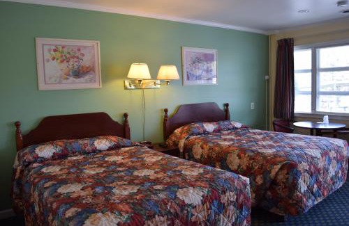 Saratoga Springs Hotel | Top Hill Motel