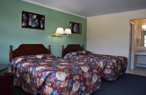 Saratoga Springs Hotel | Top Hill Motel