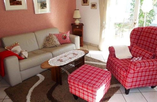 Kandern Apartment | Top holiday apartment near the edge of the forest with terrace and meadow.