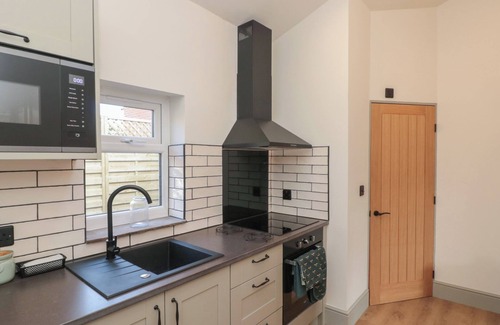North Newbald Cottage | TOP HOLME COTTAGE, romantic, character holiday cottage in Newbald