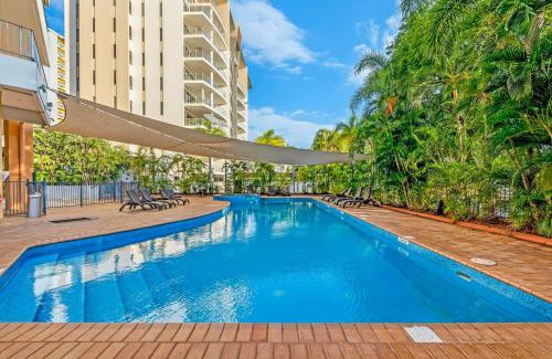 Darwin City Centre Apartment | 'Top Horizons' Resort style Stay with Pool & Ocean Views