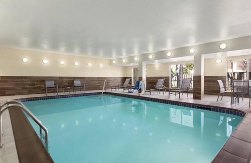 Tracy House | Top Hotel in Tracy, CA Near Shopping and Attractions