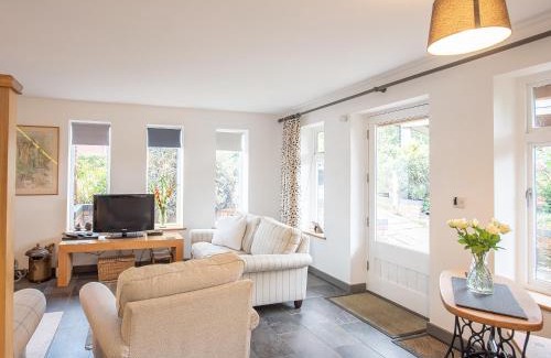 Kingswood House | Top House