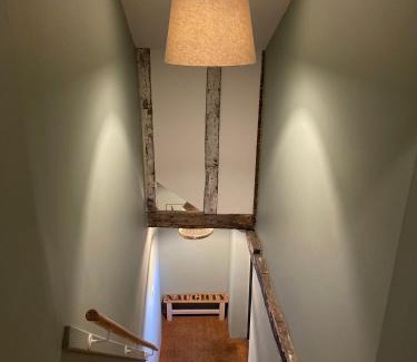 Bildeston Apartment | Top House -Stylish property in village location