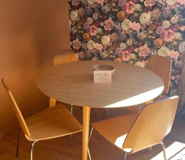 Bildeston Apartment | Top House -Stylish property in village location