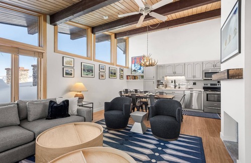Snowmass Village Condo | Top Level. 100 Yards To Snowmass Mtn! Remodeled Living, Kitchen & Bath. Gas FP, W/D, Pool, Hot Tubs