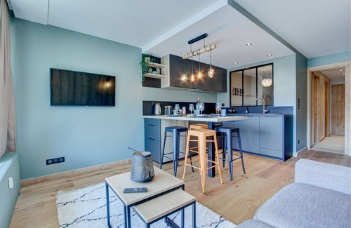 Morzine Apartment | Top location, superb accommodation facing tracks