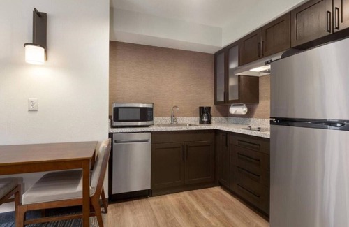 Nut Tree House | TOP NEWLY RENOVATED VACAVILLE HOTEL MINUTES FROM TRAVIS AFB