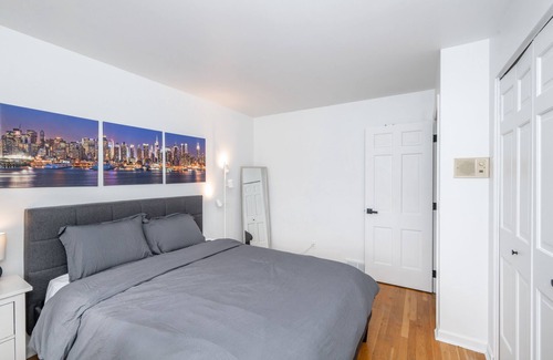 Roselawn Finance House | Top Notch City Escape – A Fusion of Rest and Fun, Just Minutes to Downtown!