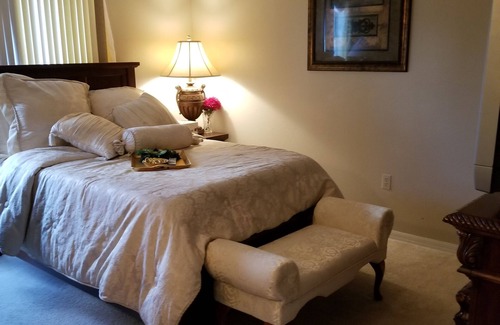 Deltona Lakes Bed & Breakfast | Top Notch Villa/Bed And Breakfast