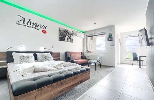 West Pomeranian Voivodeship Apartment | Top Oder Apartments- private parking