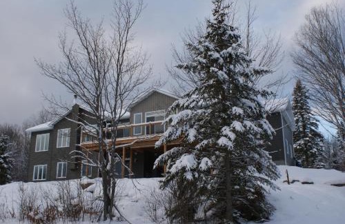 Calvin Bed & Breakfast | Top of Algonquin Bed and Breakfast
