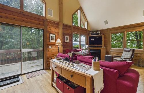 Leicester House | Top of the Line Asheville Mountain Cabin
