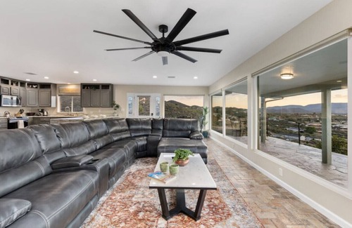 Dewey-Humboldt Apartment | Top of the Mountain Home w/Hot Tub, Gym & Sauna!