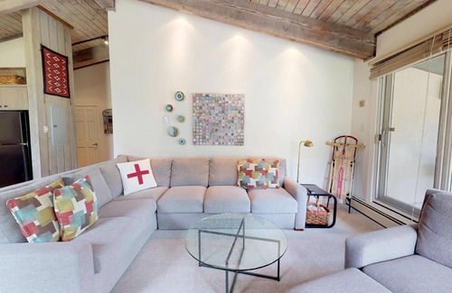 Snowmass Village Condo | Top of the Village - Trails 306