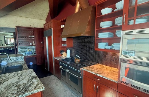 Bay Harbor Condo | Top of the World 500 overlooking Bay Harbor Marina Lake