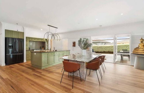Mount Martha House | Top of town