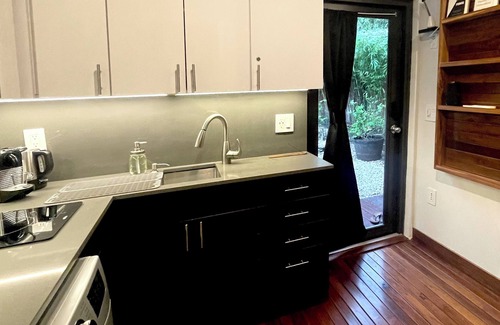 Southwest Coconut Grove House | Top-Rated Coconut Grove Tiny House – Lush Garden, Free Gated Parking, A/C, Wi-Fi