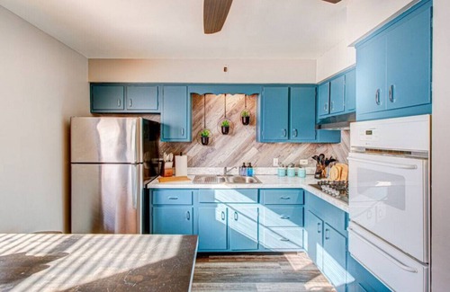 Elmwood Park Apartment | Top Rated Condo -King Bed | Safe Historic Location