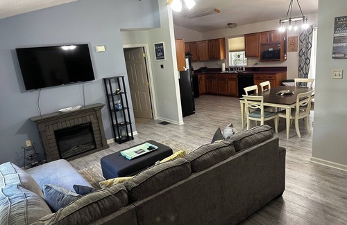 Treasure Lake House | Top-rated cottage! Booking ‘25-‘26 getaways. Great for families & couples